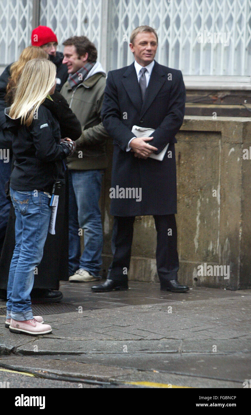 Daniel Craig sul set del film di James Bond London West London (credito immagine © Jack Ludlam) Foto Stock