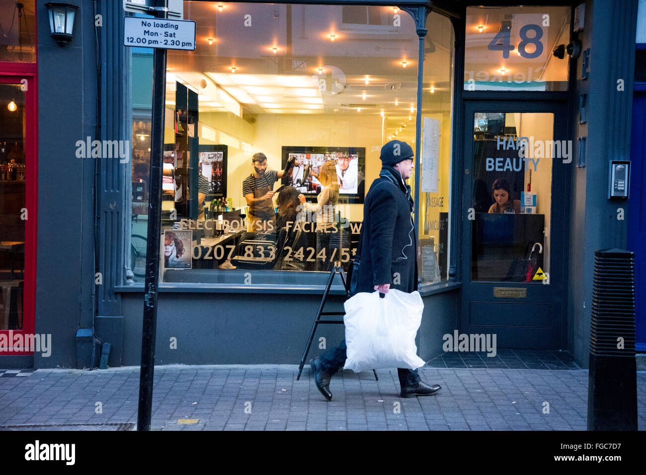 Parrucchieri di toelettatura coccole styling asciugare Foto Stock