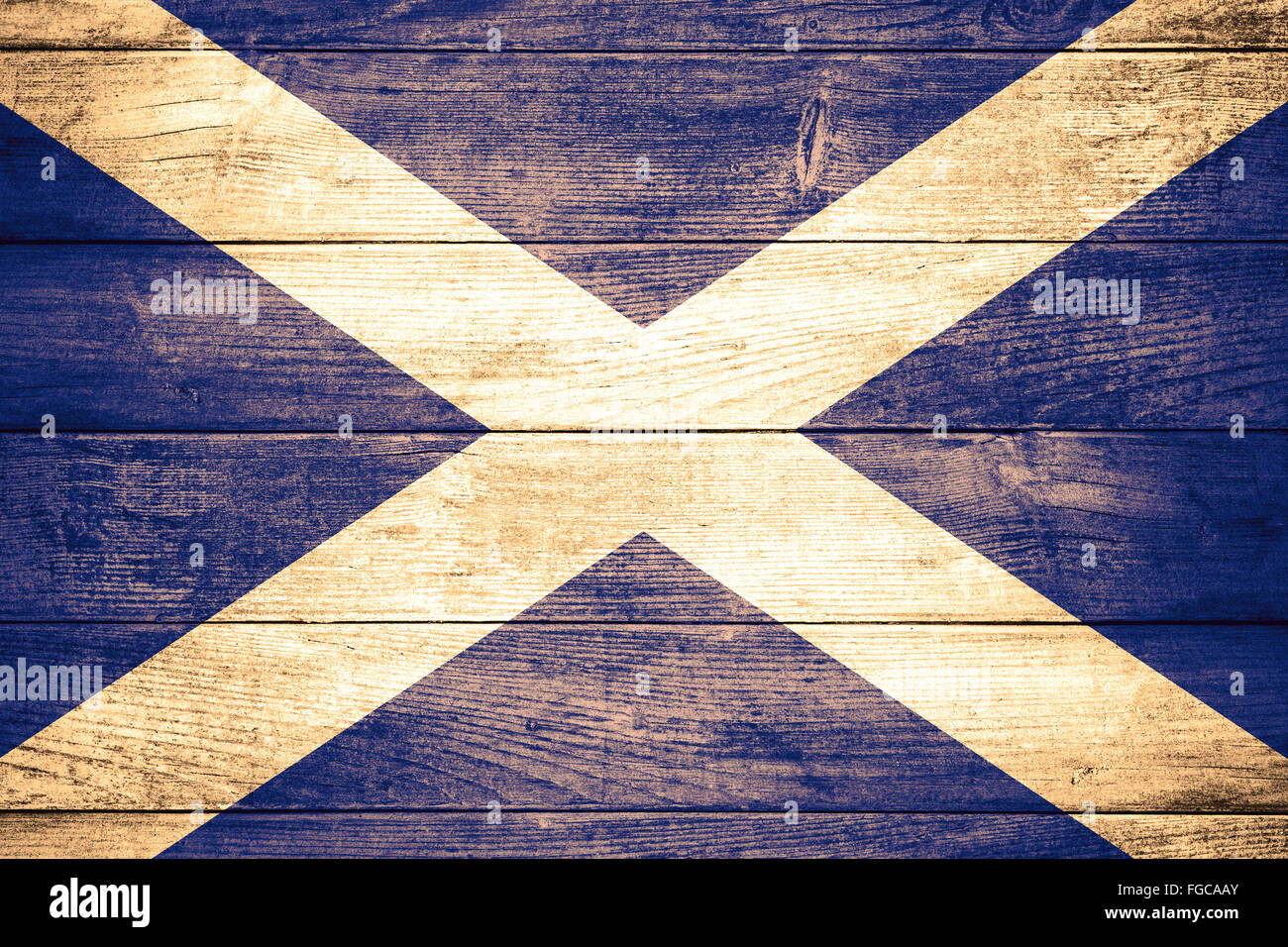 Bandiera della Scozia o Scottish banner su sfondo di legno Foto Stock