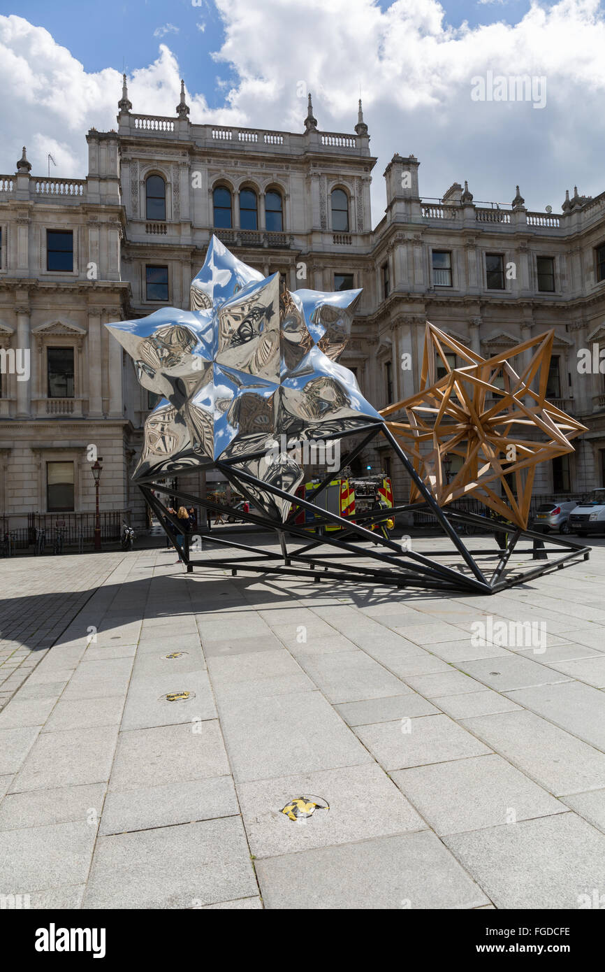 All interno del cortile presso la Royal Academy of Arts di Londra Foto Stock