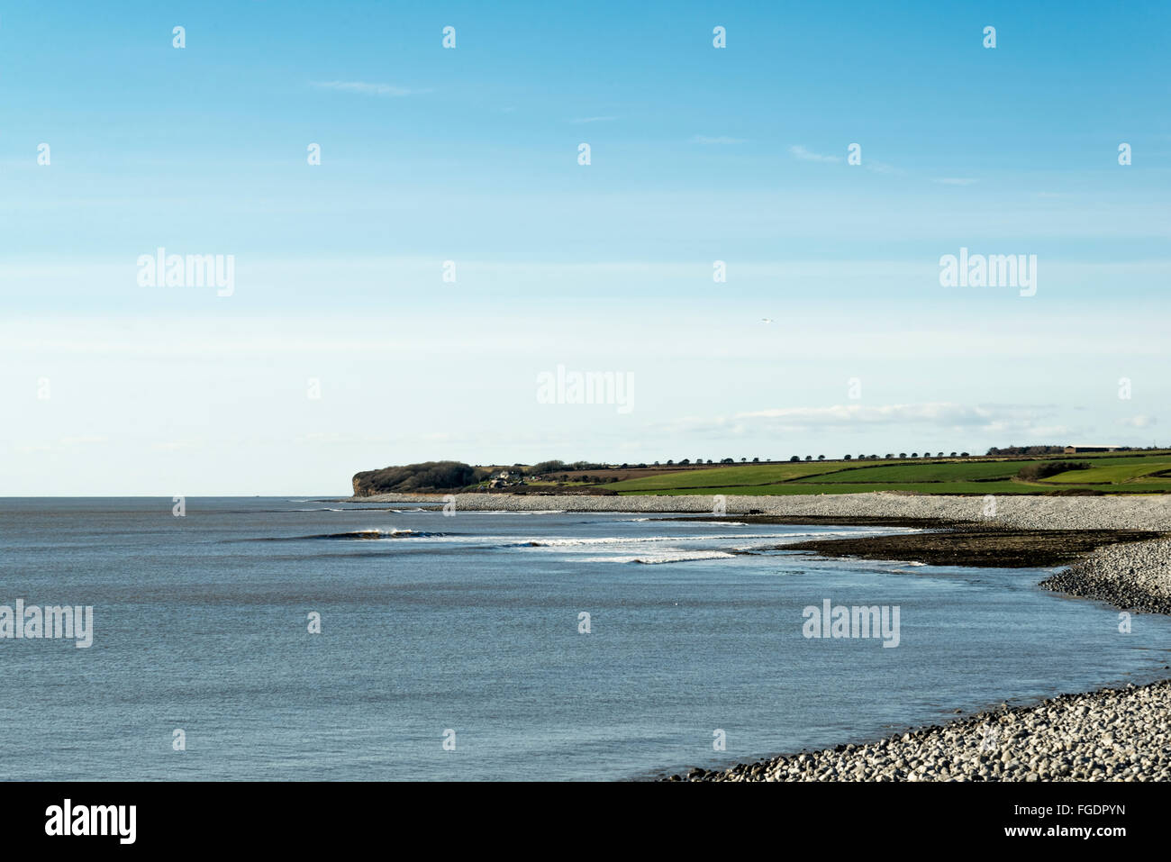 Spiaggia di ciottoli a West Aberthaw Foto Stock