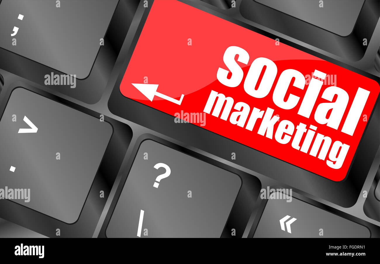 Il marketing sociale o internet marketing concetti, con messaggio sul tasto Invio della tastiera Foto Stock