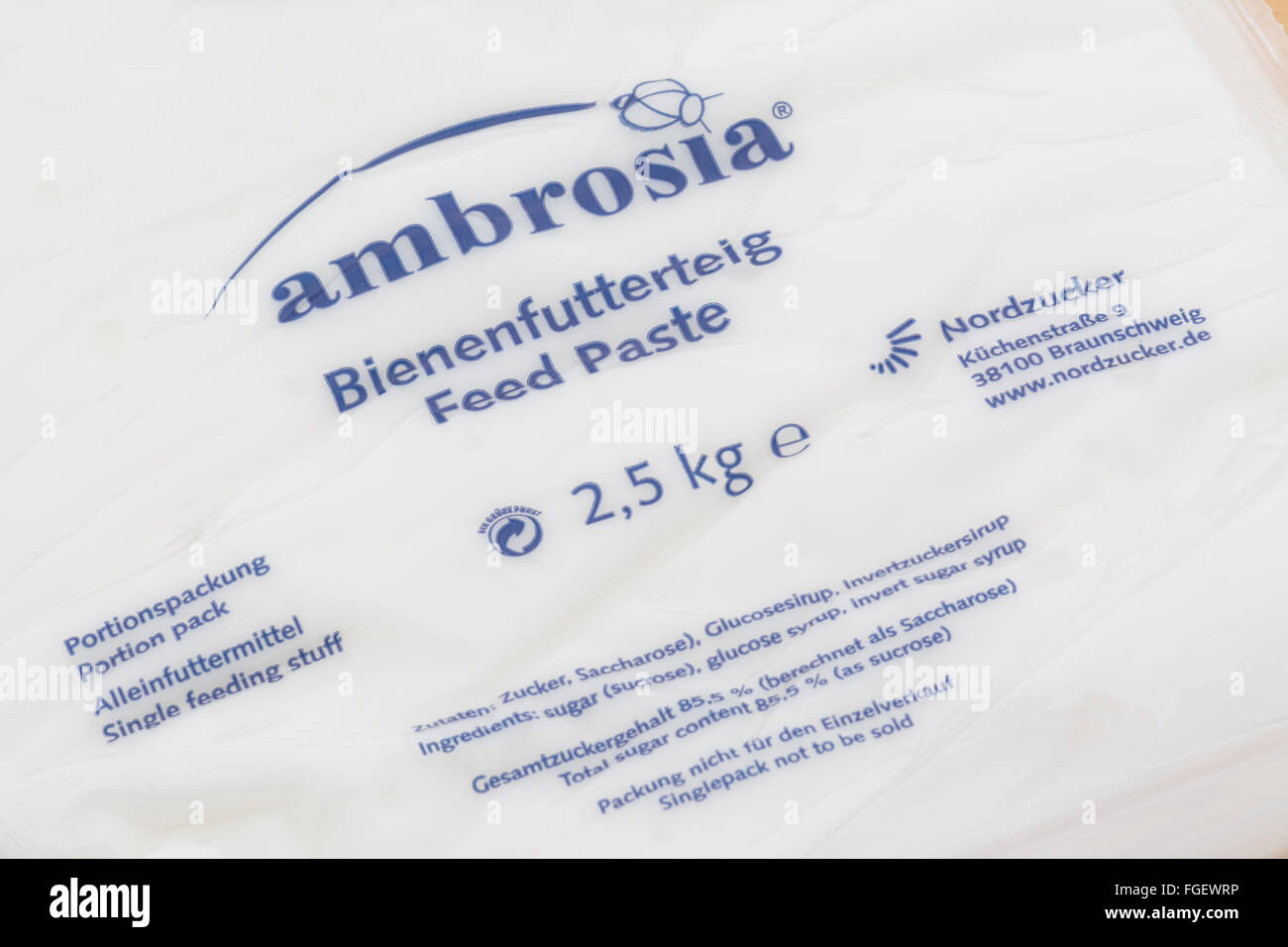 Pacchetto o Ambrosia bee cibo pasta di alimentazione per alimentare le api da miele durante l inverno Foto Stock