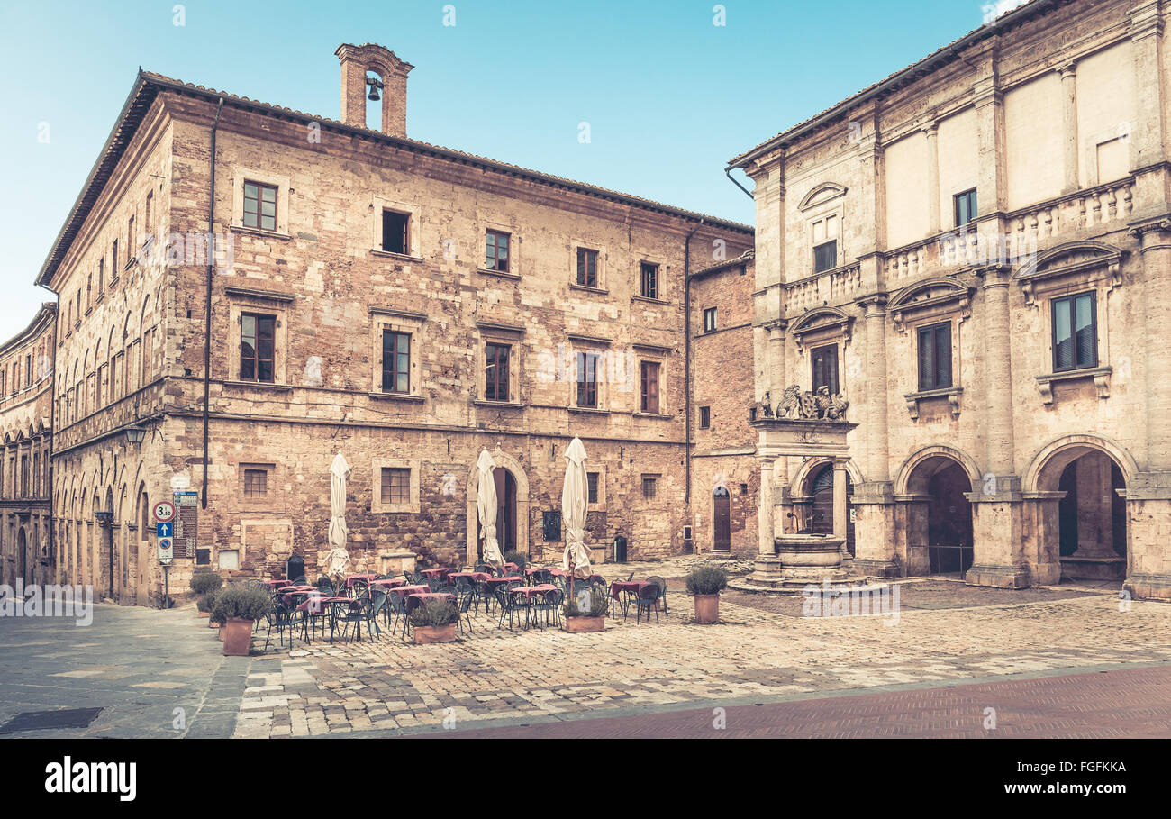 Scenario di Piazza Grande nella vecchia città di Montepulciano, Italia Foto Stock