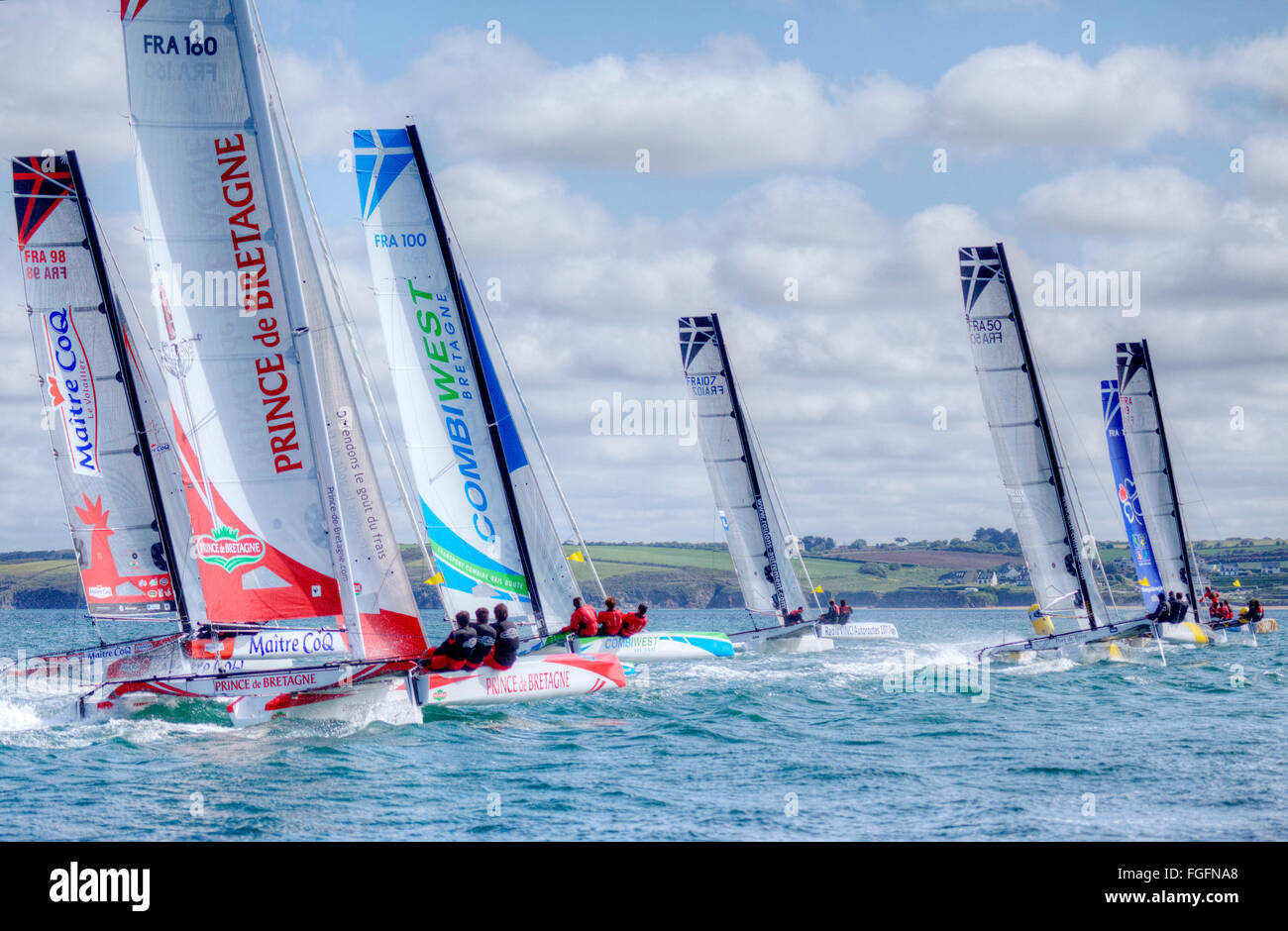 22 diam 24 Uno Design presso il Grand Prix Guyader, baia di Douarnenez, Brittany, Francia. Foto Stock