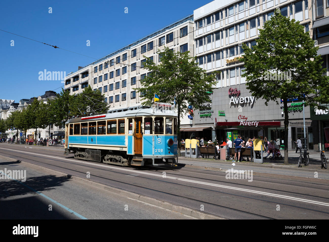 Il vecchio stile tram su Kungsportsavenyen, Göteborg, West Gothland, Svezia, Scandinavia, Europa Foto Stock