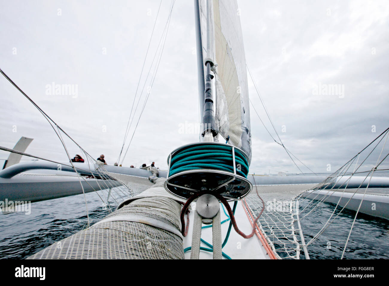Con Alain Gautier a bordo dell'orma 60 sensazione Oceano, Lorient, Brittany, Francia. Foto Stock