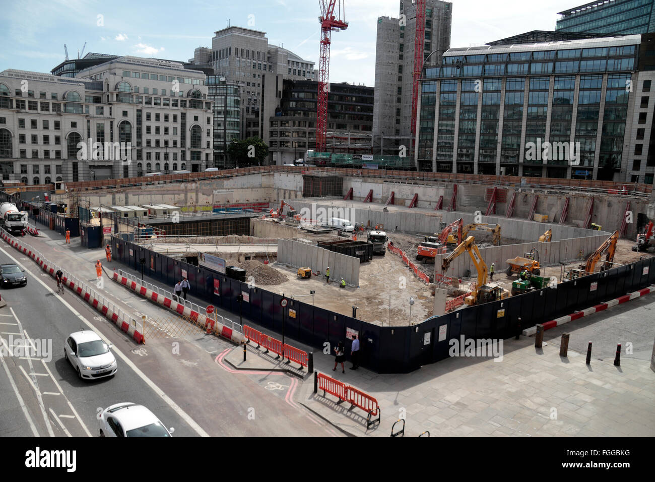 Costruzione sul sito di Farringdon Street (Goldman Sachs banca del nuovo quartier generale europeo) nella città di Londra, Regno Unito. Foto Stock