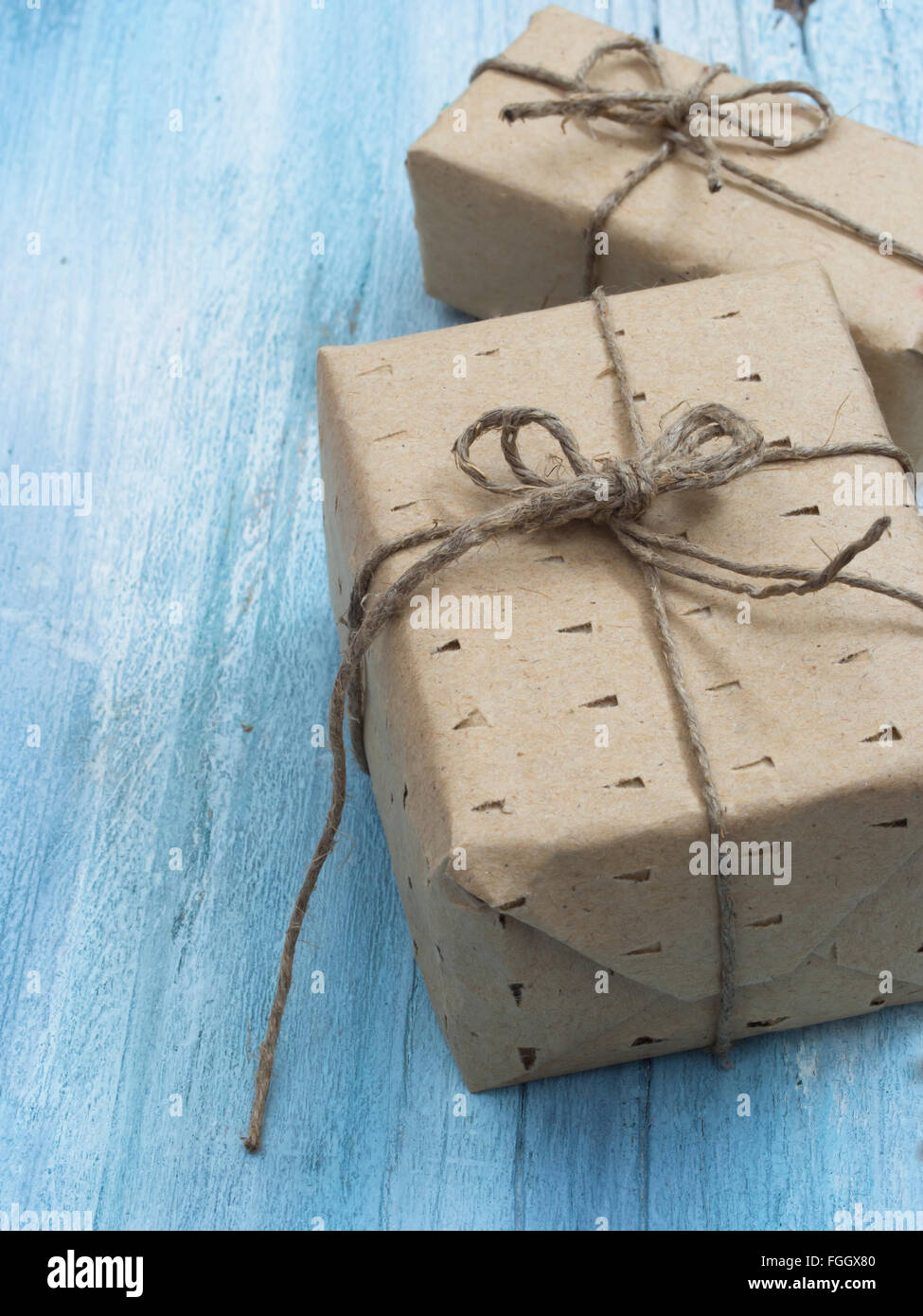 contenitori di regalo blu Foto Stock