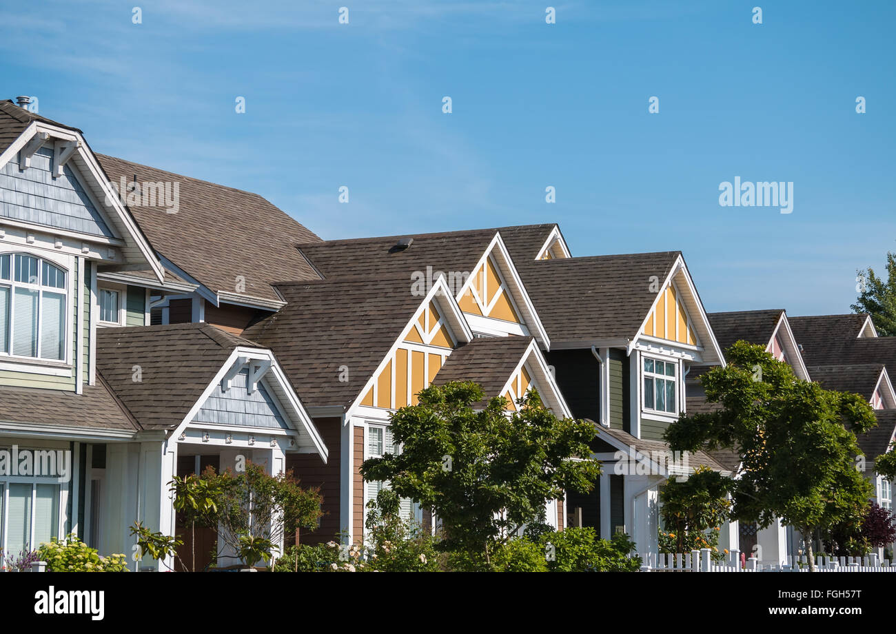 Una fila di un nuovo case in Richmond, British Columbia Foto Stock