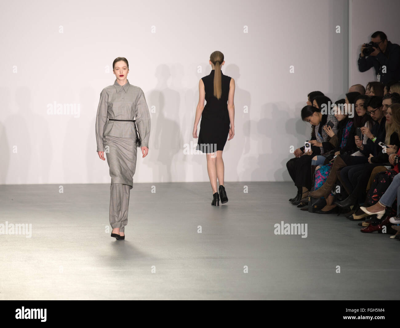 Londra 19 Febbraio 2016: London Fashion Week AW16 J. JS Lee sfilata Credito: Ian Davidson/Alamy Live News Foto Stock