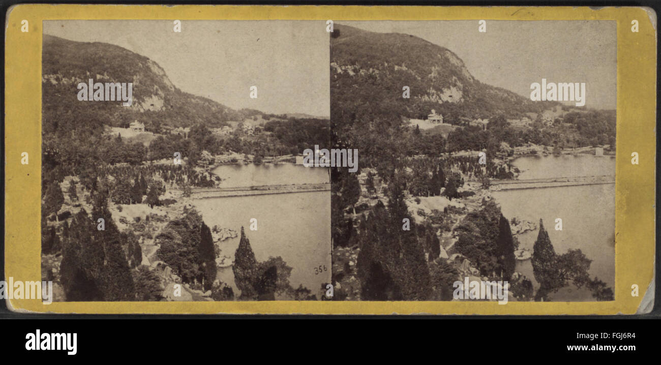 Questa fotografia di E. & H.T. Anthony mostra una vista del Monte Toro da Stony Point, mettendo in evidenza il terreno montuoso e la bellezza panoramica della valle del fiume Hudson. Foto Stock