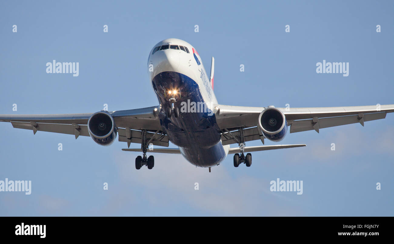 British Airways Boeing 767 G-BNWA venuta in terra a Londra Heathrow Airport LHR Foto Stock