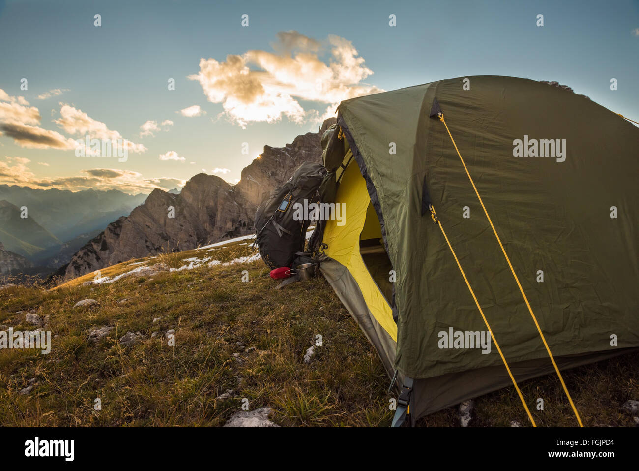 Campeggio in alta montagna Drei Zinnen Dolomiti Italia Foto Stock