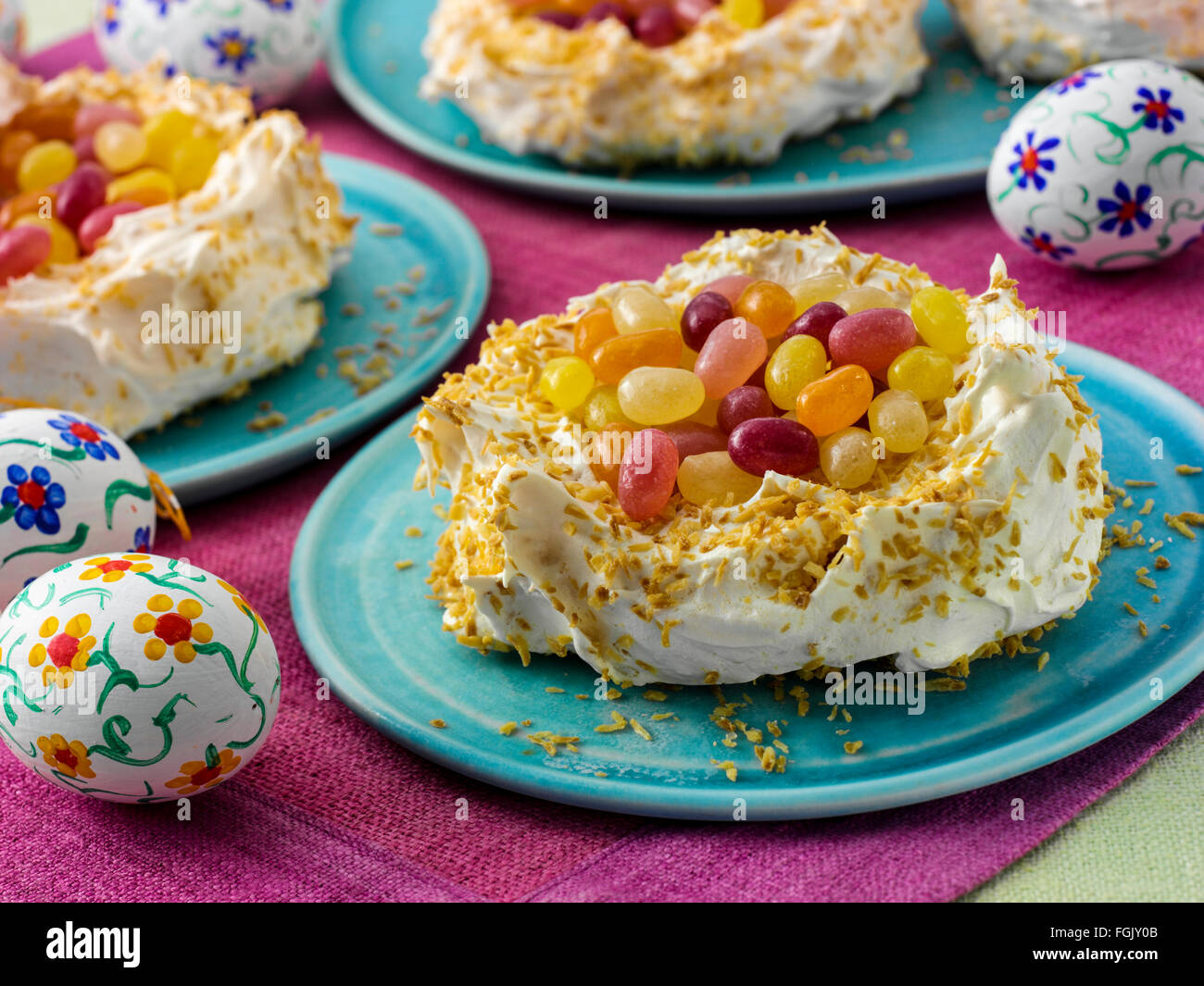 Noce di cocco nidi di meringa Foto Stock