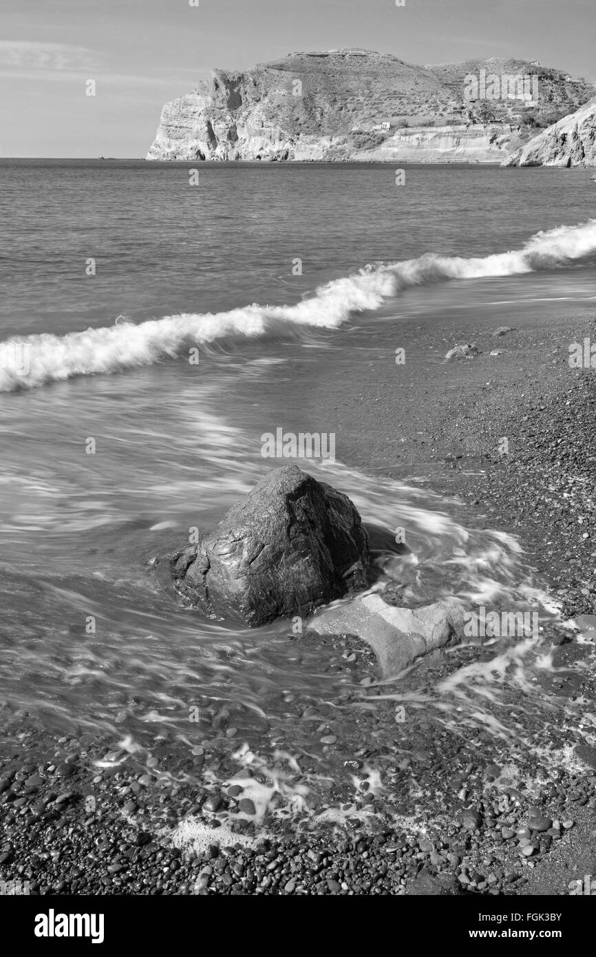 Santorini - La Spiaggia Rossa dalla parte sud dell'isola. Foto Stock