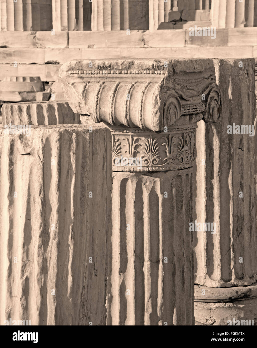 Atene - il dettaglio del capitello ionico sull'Acropoli. Foto Stock