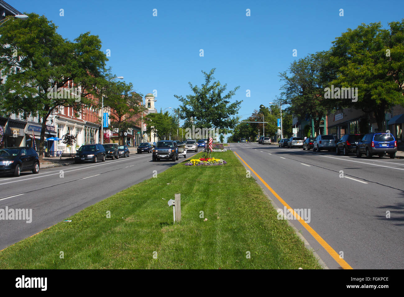 Canandaigua, New York, Lago Canandaigua, North Main Street, una divisa autostrada che è la principale strada transitabile della citta'. Foto Stock Canandaigua, New York, Lago Canandaigua, North Main Street, una divisa autostrada che è la principale strada transitabile della citta'. Foto Stock