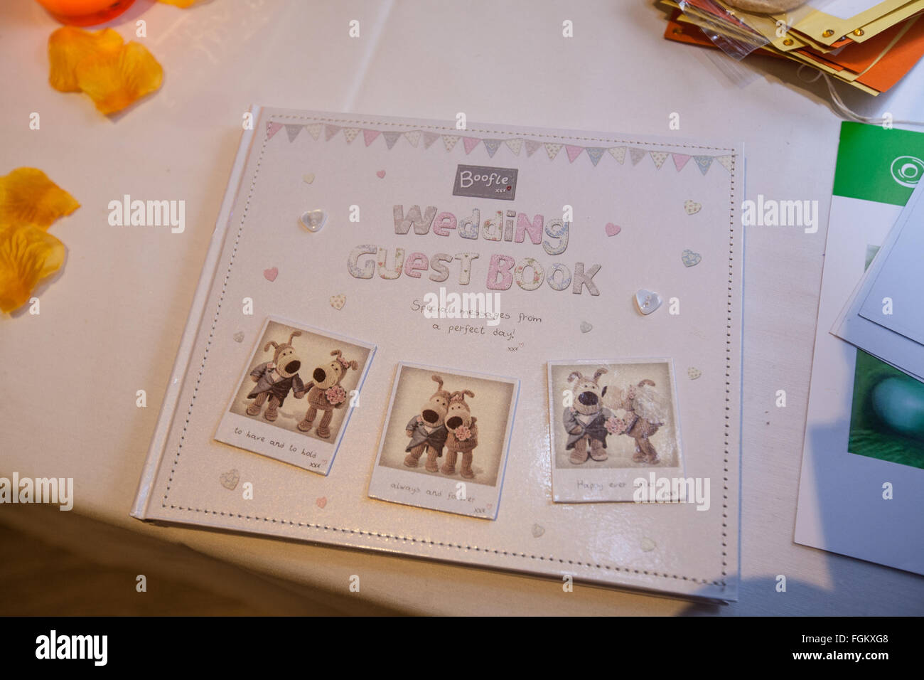 Wedding guest book matrimonio,Somerset, Inghilterra,U.K.l'Europa. Foto Stock