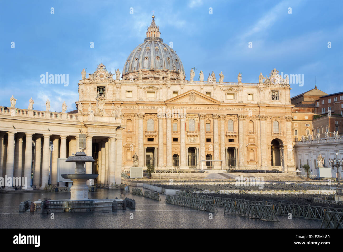 Roma - Basilica di San Pietro - "Basilica di San Pietro e la piazza la