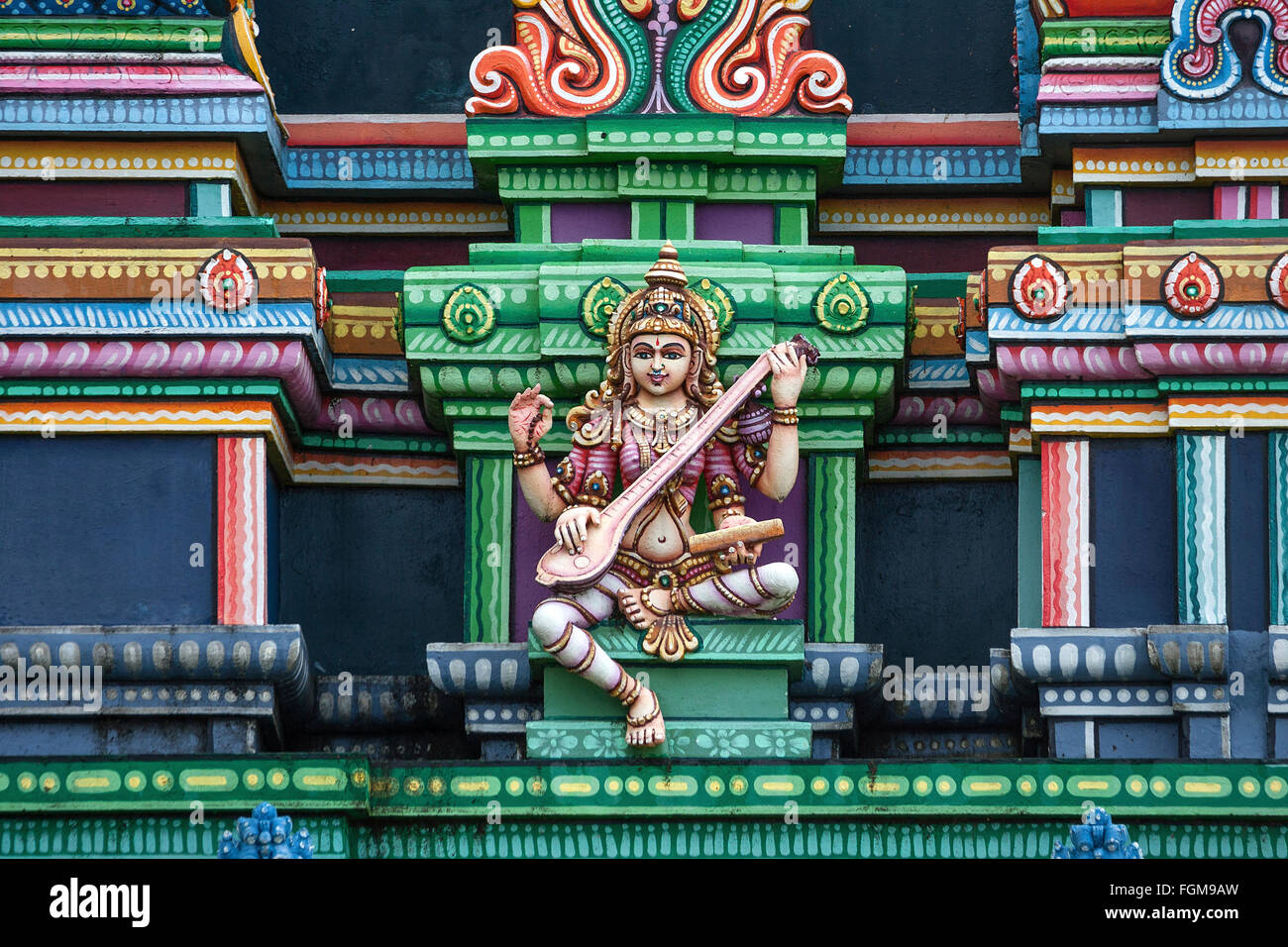 Tempio indù, Indù figura, Tamil tempio Le Koilou du Colosse in Le Colosse a Saint-André, Reunion, Francia Foto Stock