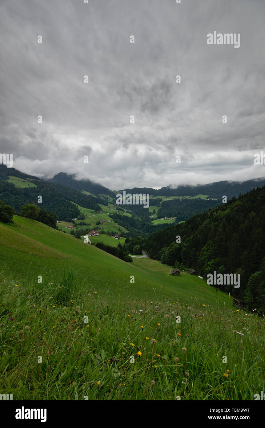 Heavy Weather oltre Brandenberg, Tirolo Foto Stock