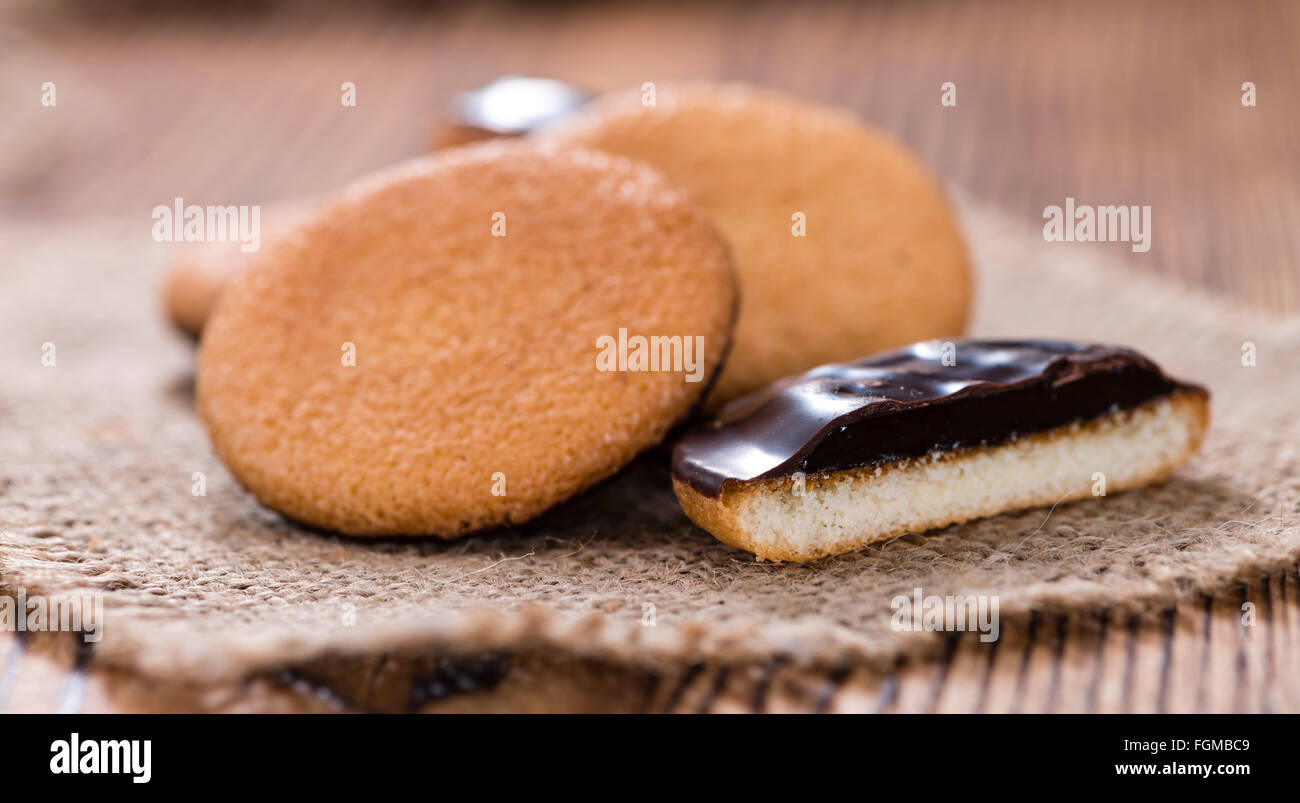 Alcuni Jaffa dolci (close-up shot) sul rustico sfondo di legno Foto Stock