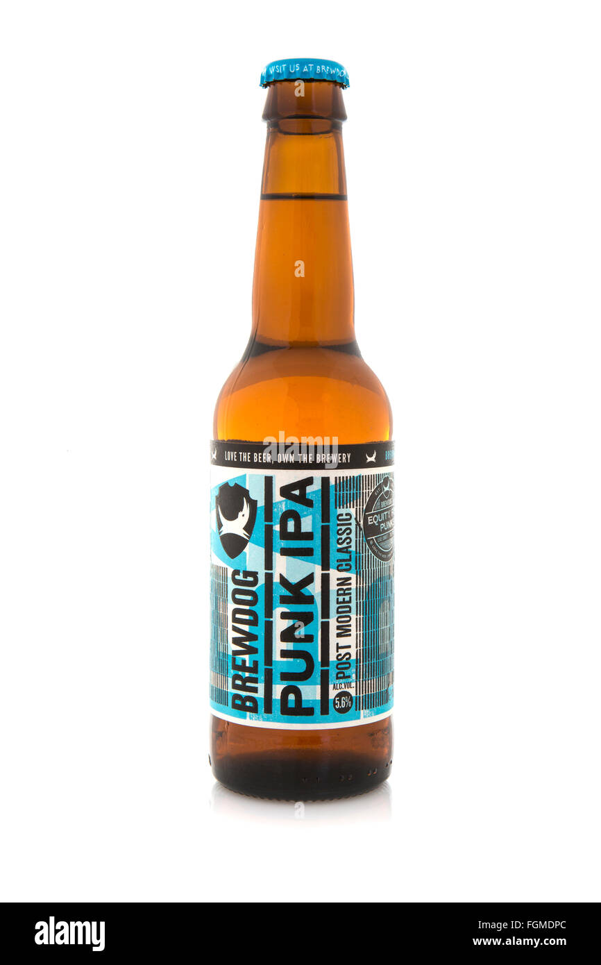 Brewdog Punk IPA bottiglia birra su uno sfondo bianco Foto Stock