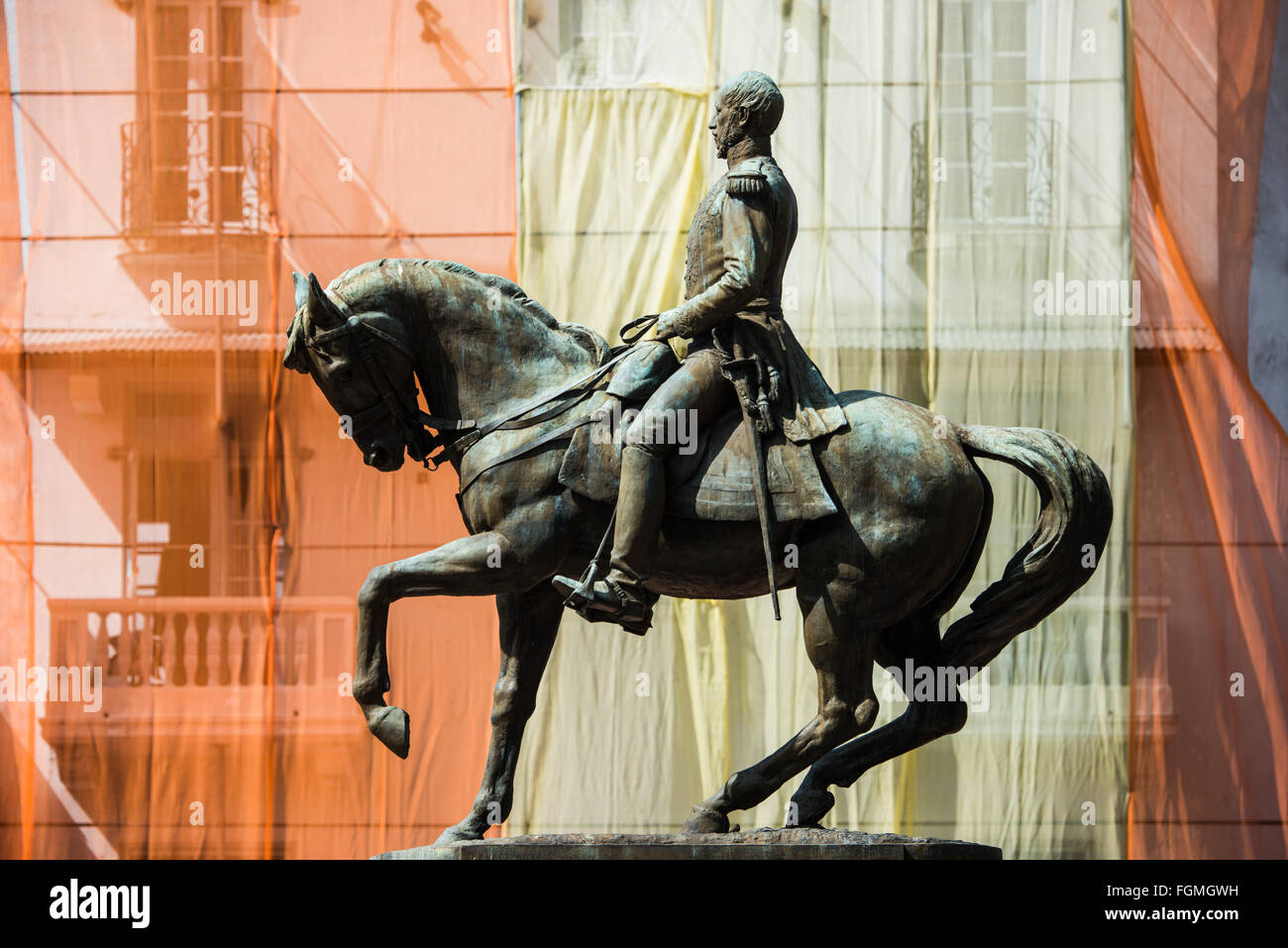 PANAMA CITY, Panama — Una statua del generale Tomas Herrera (Tomás José Ramón del Carmen de Herrera y Pérez Dávila, 1804-1854), il primo capo di stato dell'area che divenne Panama, in una piazza a casco Viejo a Panama City, Panama. Foto Stock