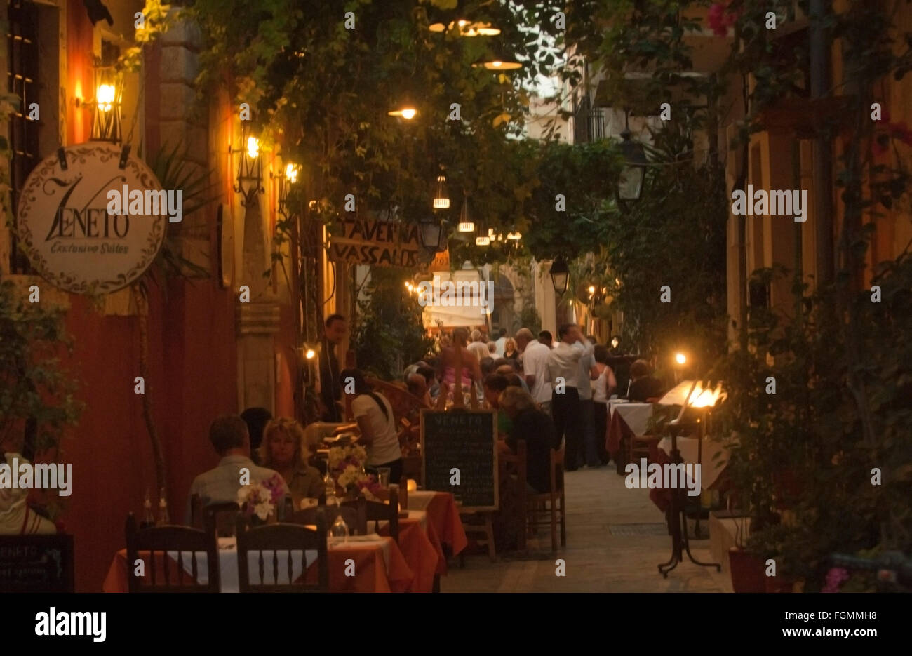 Griechenland, Kreta, Rethymnon, das stimmungsvolle Ristorante Veneto in der Odos Epimenidou in der Altstadt. Foto Stock