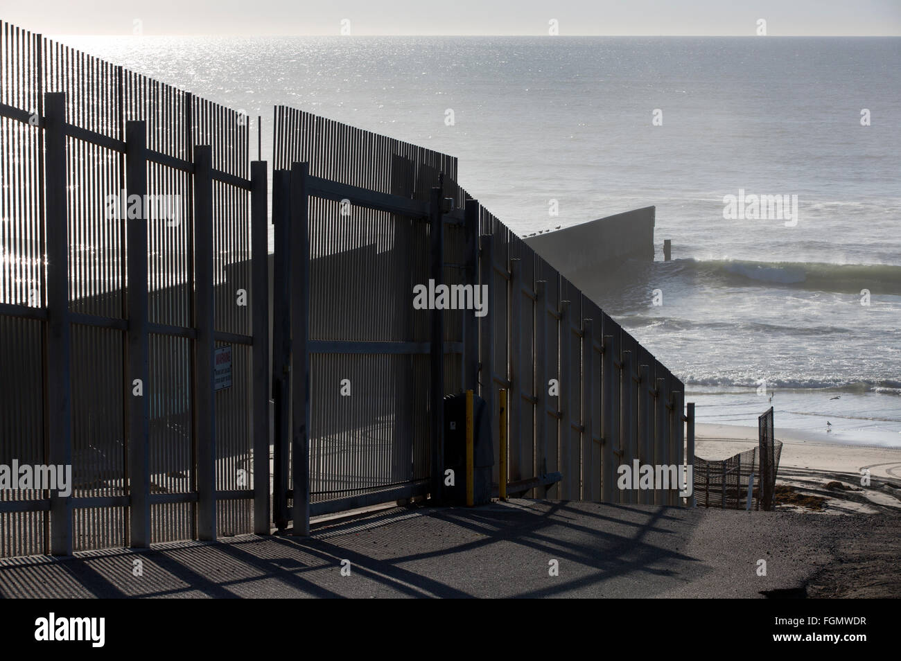 Vista dal lato americano della US / Tijuana, Messico recinzione di confine vicino a San Ysidro, California Foto Stock