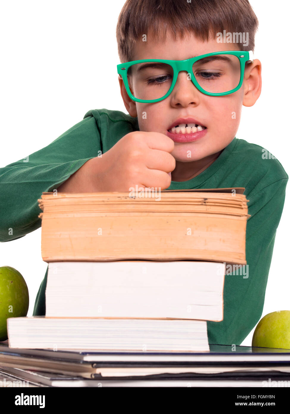 Ragazzo cappelli apprendimento, malato di lettura, il concetto di istruzione Foto Stock