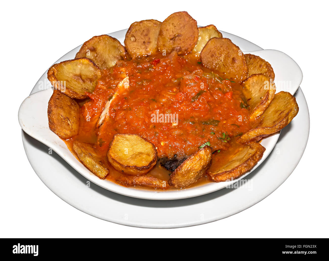 Bistecca di tonno cotte portoghese di stile tradizionale con pomodoro guarnire e patate Foto Stock