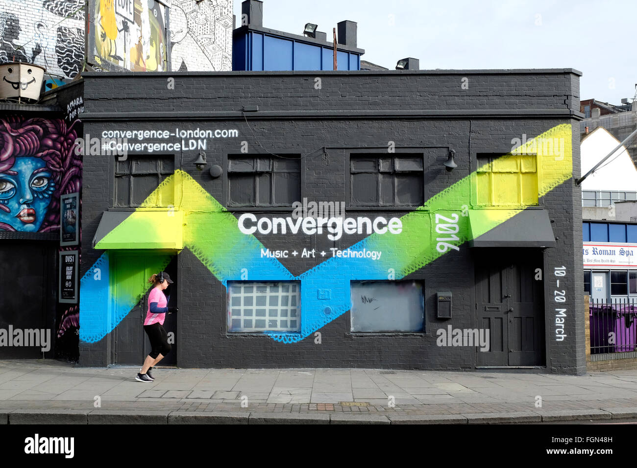 Una vista generale della grande parete orientale gallery di Shoreditch Foto Stock