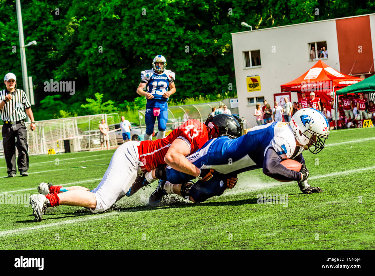 American football giocatori in azione Foto Stock