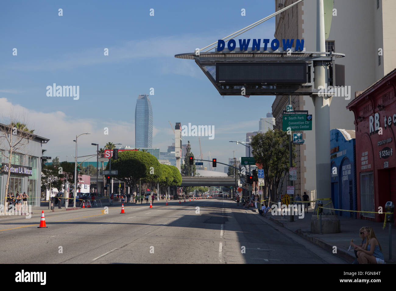 Il centro di strada segno sulla Figueroa Street a Los Angeles California Foto Stock