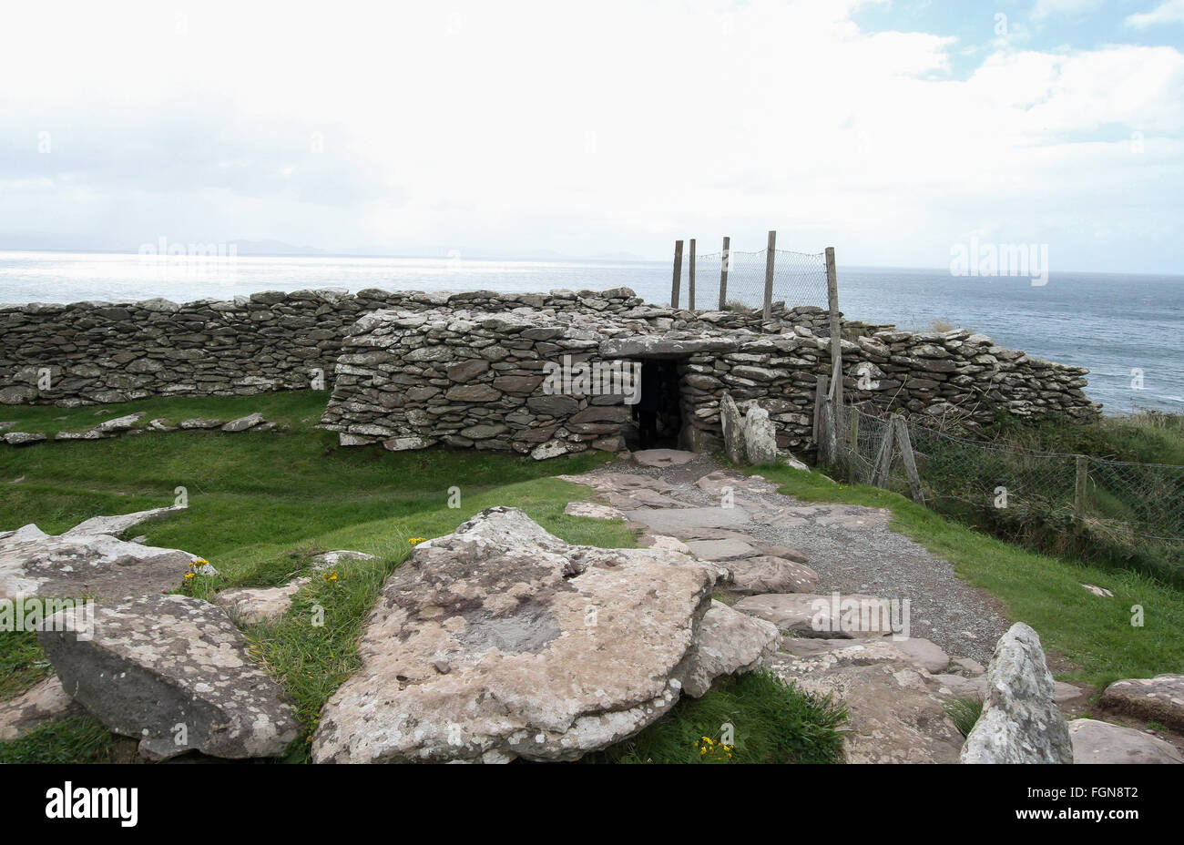 Dunbeg Fort, un ferro-age fort promontorio sulla Slea Head Drive, penisola di Dingle, nella contea di Kerry, Irlanda. Foto Stock