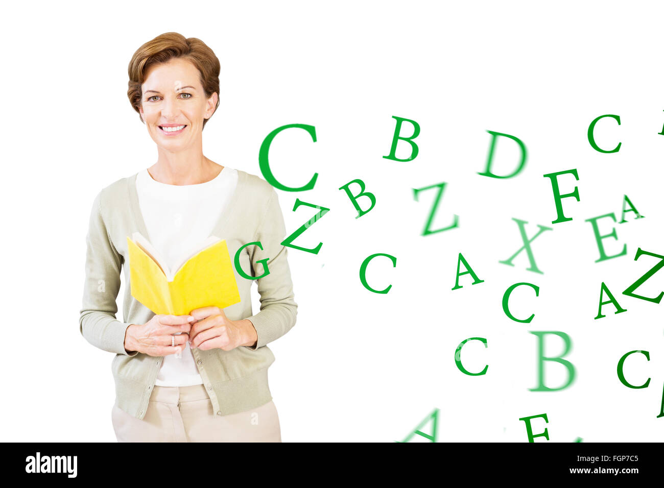 Immagine composita di insegnante libro di lettura in biblioteca Foto Stock