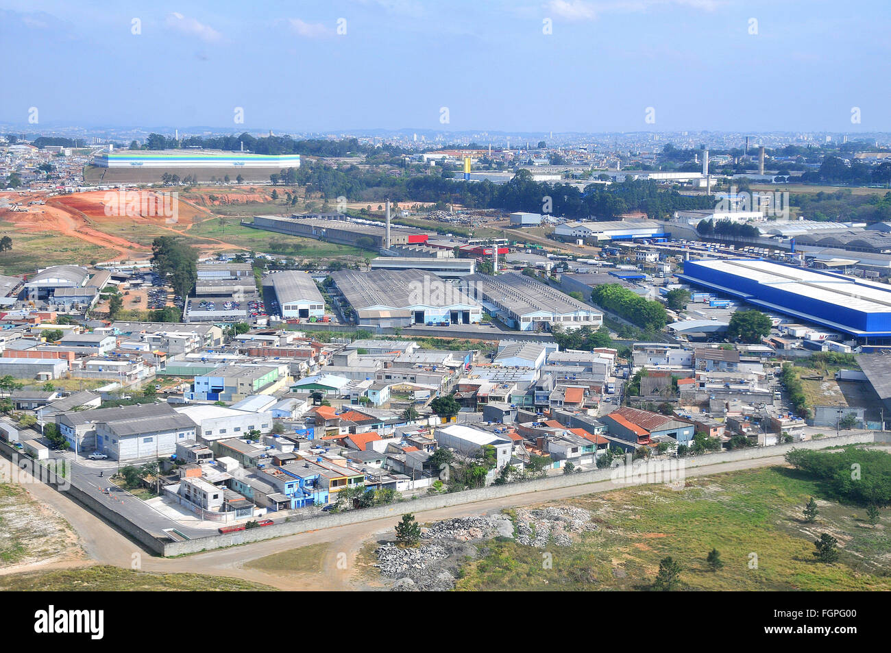 Vista aerea sulla zona industriale vicino all'aeroporto internazionale Guarulhos San Paolo, Brasile Foto Stock