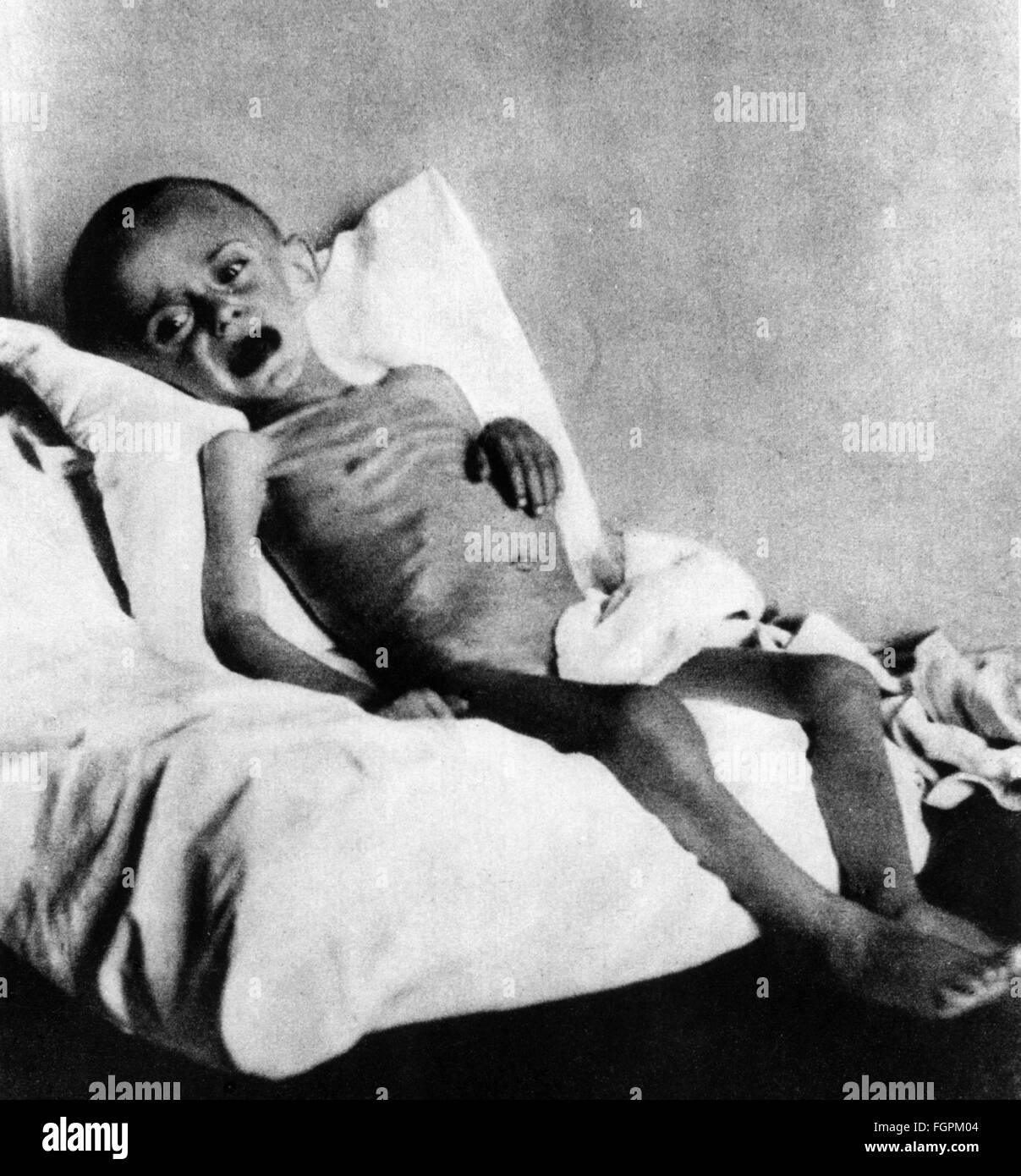 Eventi, seconda guerra mondiale / seconda guerra mondiale, Polonia, occupazione tedesca, bambini carestiti dopo la liberazione di un campo di concentramento tedesco, 1944, diritti aggiuntivi-clearences-non disponibile Foto Stock