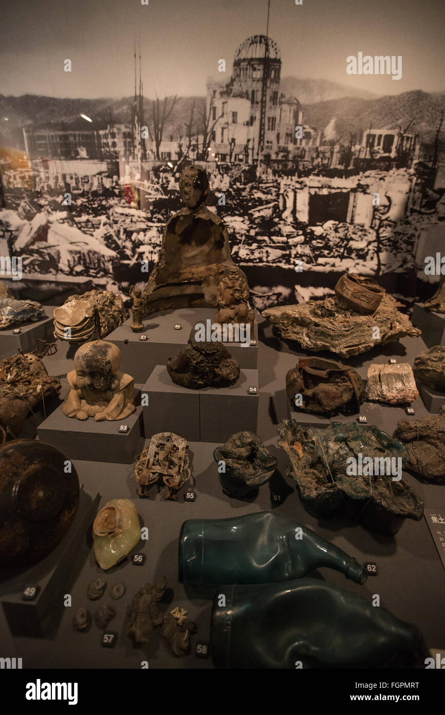 Presenta all'interno dell'Hiroshima al Museo Memoriale della Pace di Hiroshima, Giappone. Foto Stock