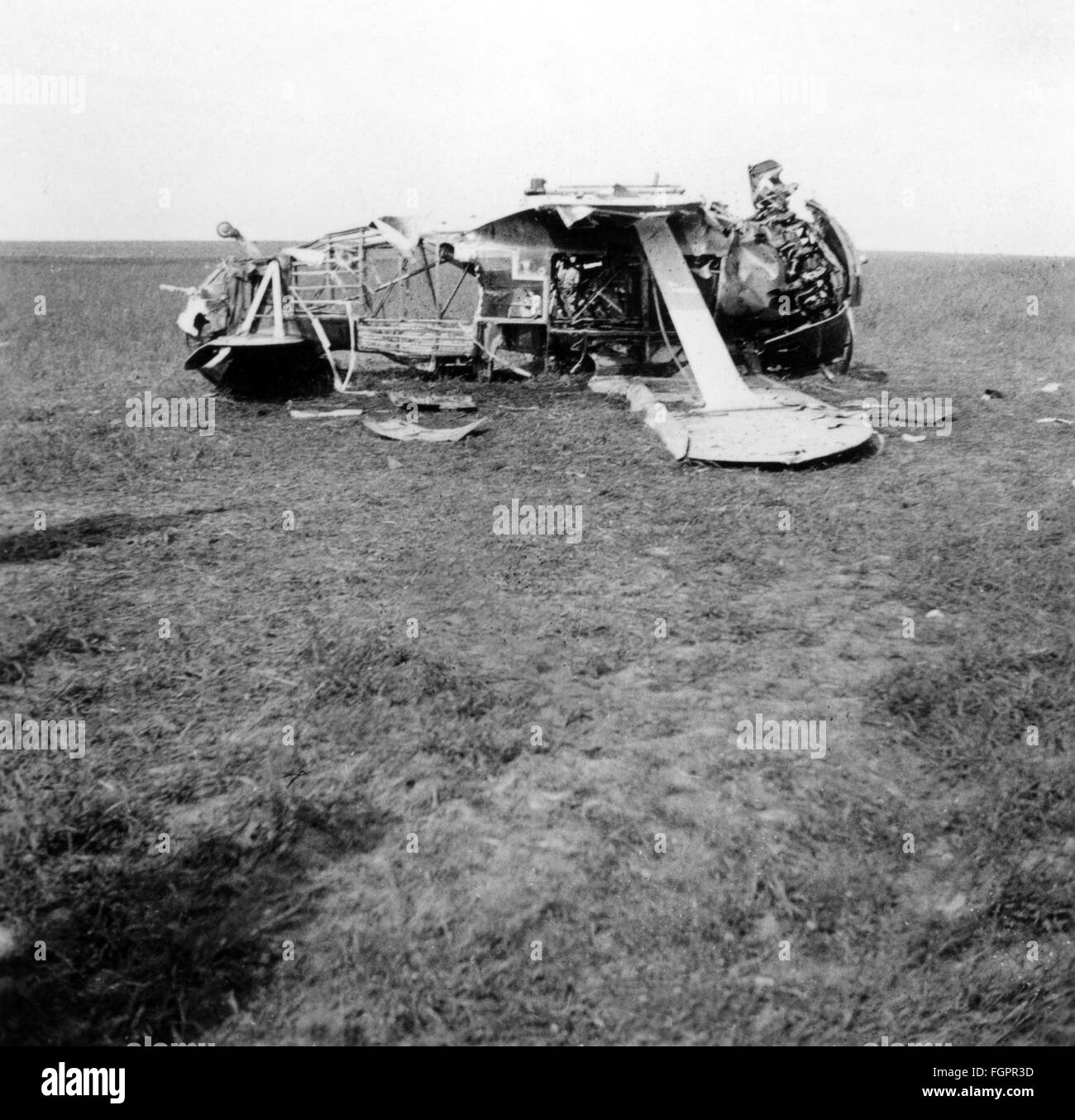 Eventi, seconda guerra mondiale / seconda guerra mondiale, Unione Sovietica, estate 1941, distrutto biplano sovietico aereo da combattimento Polikarpov i-153, Ucraina, Gruppo militare tedesco Sud, diritti aggiuntivi-clearences-non disponibile Foto Stock