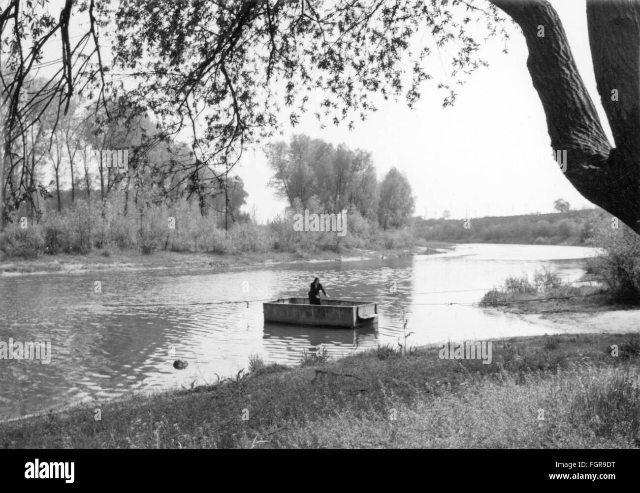 Geografia / viaggio, Germania, isole, Isola di Gruen, traghetto attraverso il Lingenfeld cut-off meander del fiume Reno, anni 50, diritti aggiuntivi-clearences-non disponibile Foto Stock