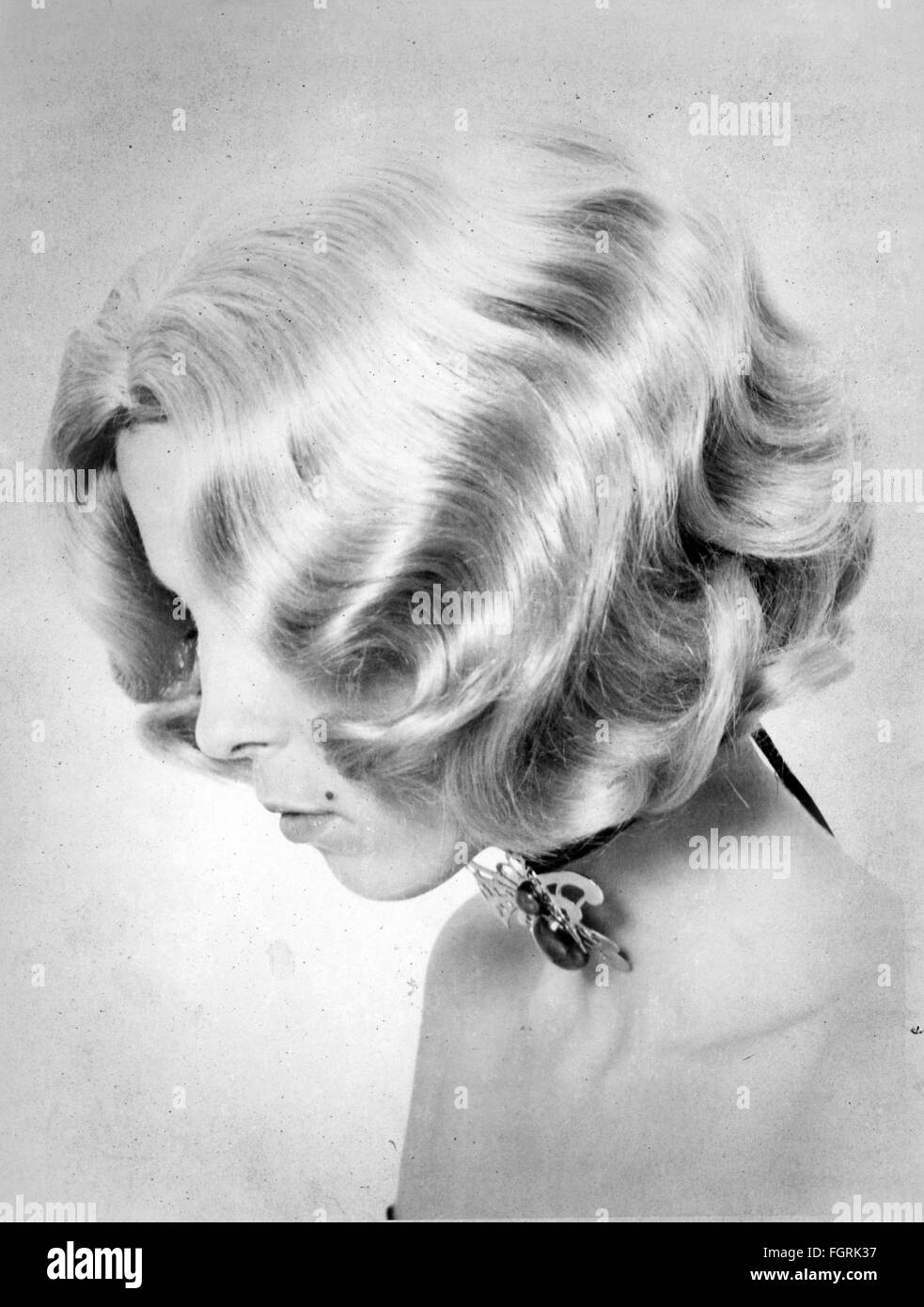 Moda, anni '70, acconciature, capelli donna taglio, 1970, Additional-Rights-Clearences-Not Available Foto Stock