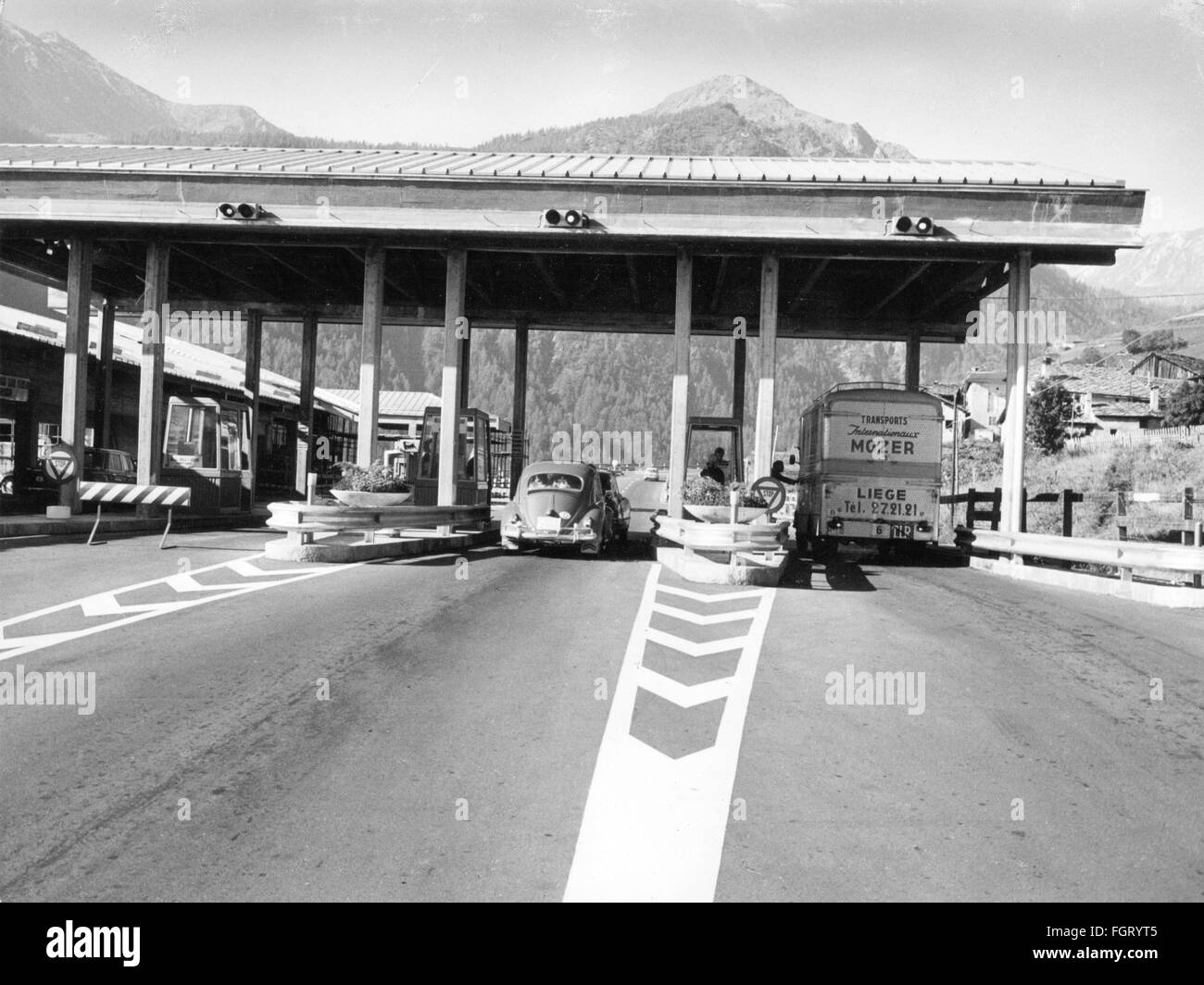 Geografia / viaggio, Italia, trasporti / trasporti, stazione a pedaggio del Passo del Gran San Bernardo in Valle d'Aosta, anni '70, diritti aggiuntivi-clearences-non disponibile Foto Stock