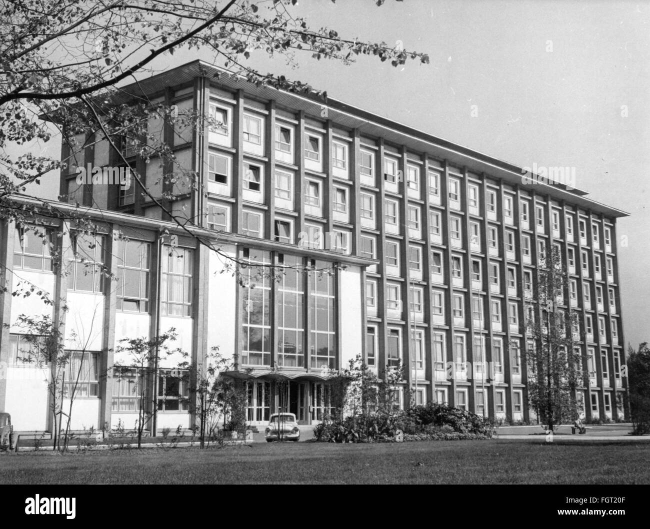 Pedagogia, università, Università tecnica di Dresda, costruzione della facoltà di tecnologia nucleare, vista esterna, 27.9.1961, diritti aggiuntivi-clearences-non disponibili Foto Stock