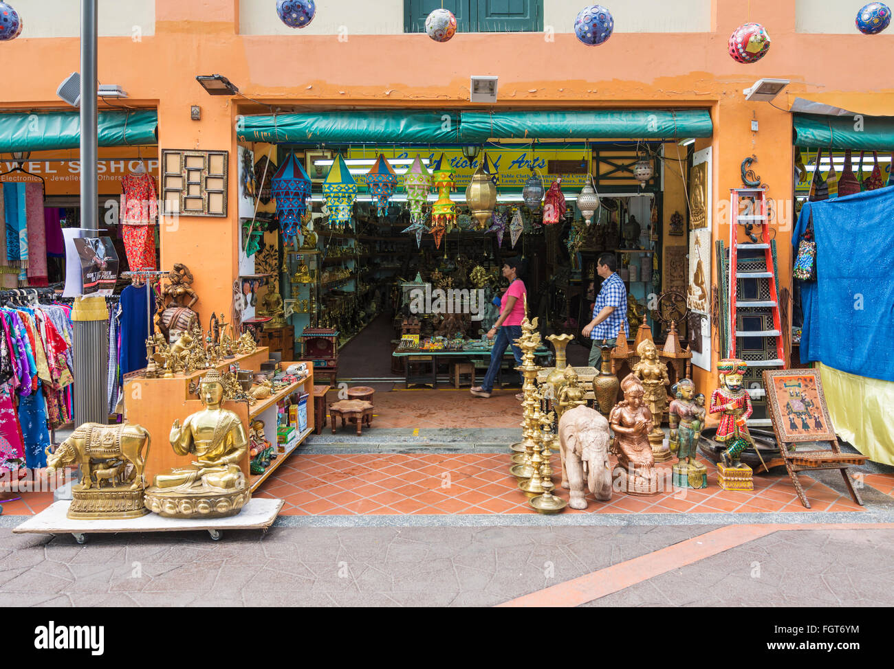 Colorati souvenir shop in pedone Campbell Lane, Little India, Singapore Foto Stock