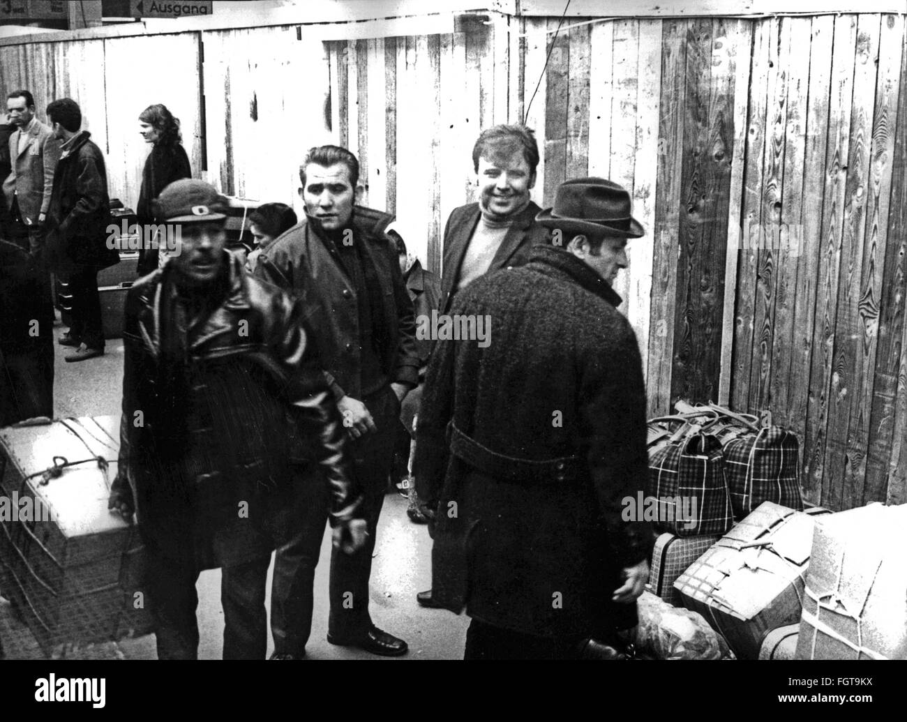 Geografia / viaggio, Germania, persone, arrivo di lavoratori stranieri, stazione centrale, Monaco, 1972, diritti aggiuntivi-clearences-non disponibile Foto Stock