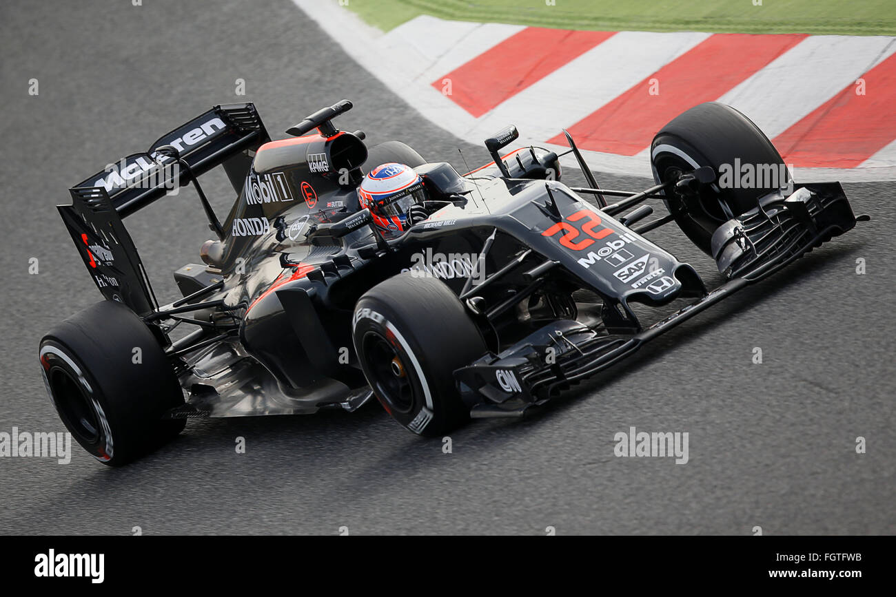 Barcellona, Spagna. Il 22 febbraio, 2016. British driver di Formula Uno Jenson Button della McLaren Honda sterza la nuova auto MP4-31 durante una sessione di allenamento per il prossimo campionato di Formula Uno stagione sul circuito de Barcelona - Catalunya a Barcellona, Spagna, 22 febbraio 2016. Foto: Jens Buettner/dpa/Alamy Live News Foto Stock