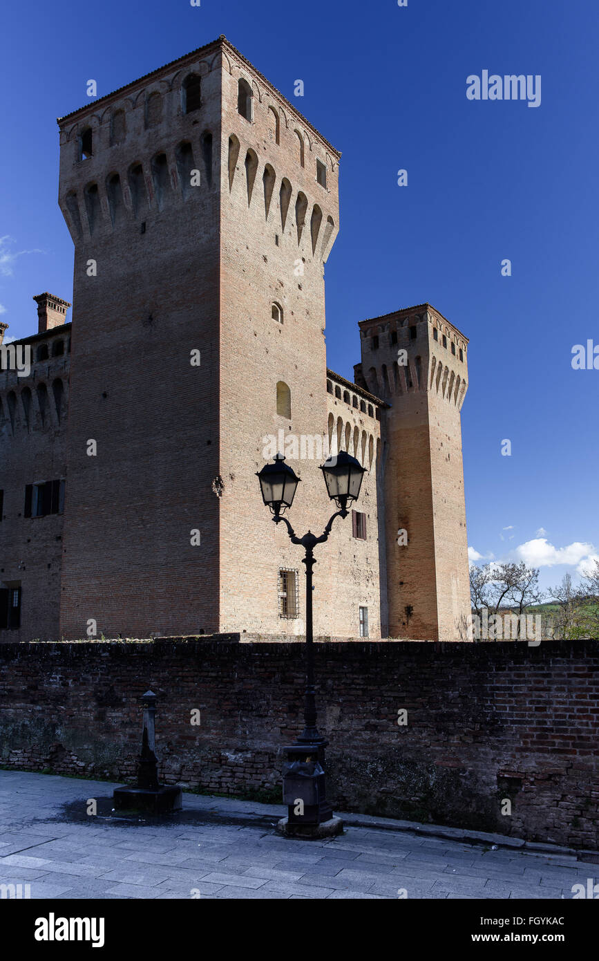 Antico castello medievale situato a Vignola, vicino Foto Stock